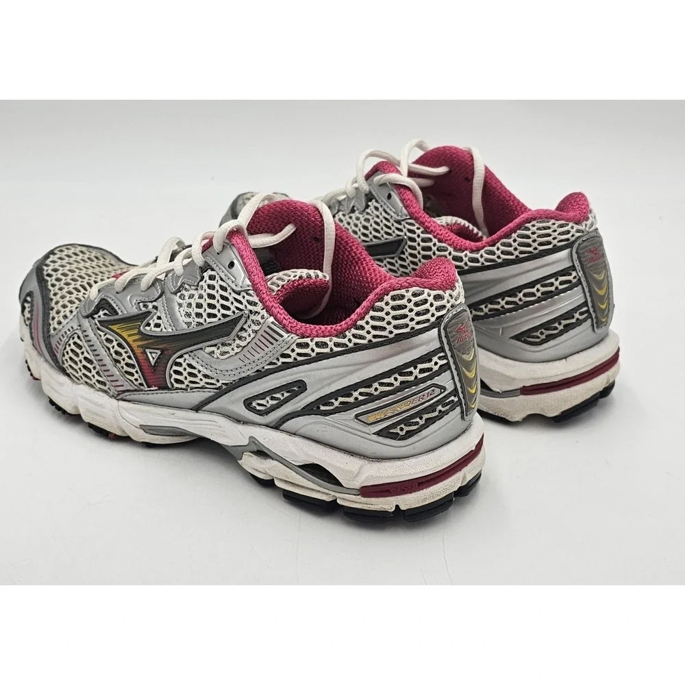 Mizuno wave rider